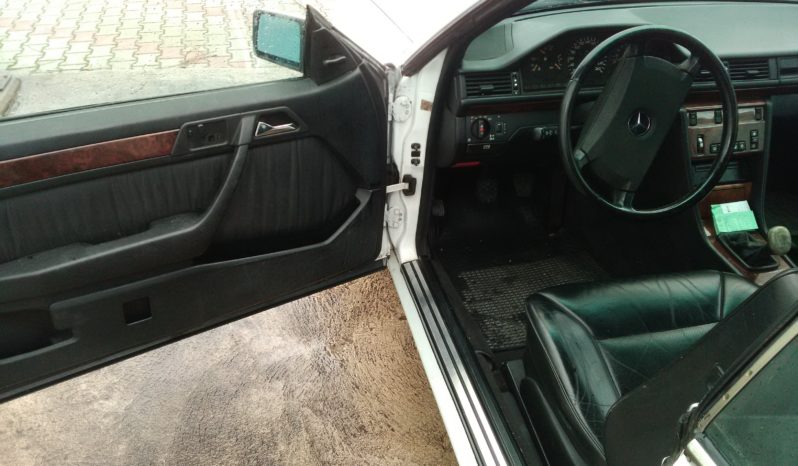 Mercedes 300 CE 24V completo